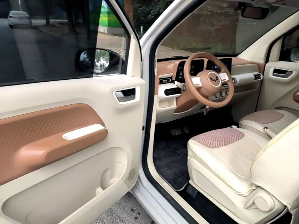 Wuling MINIEV — миниатюра 16