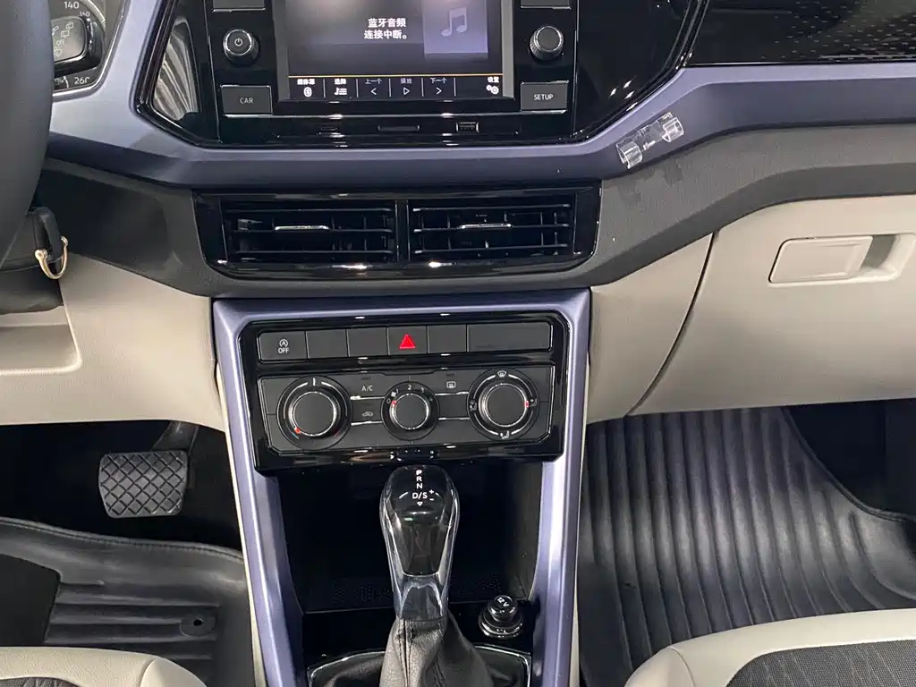 Volkswagen T-Cross — миниатюра 15