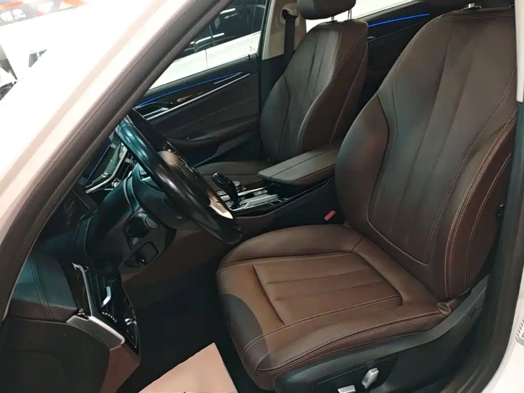 BMW 5 Series — миниатюра 15