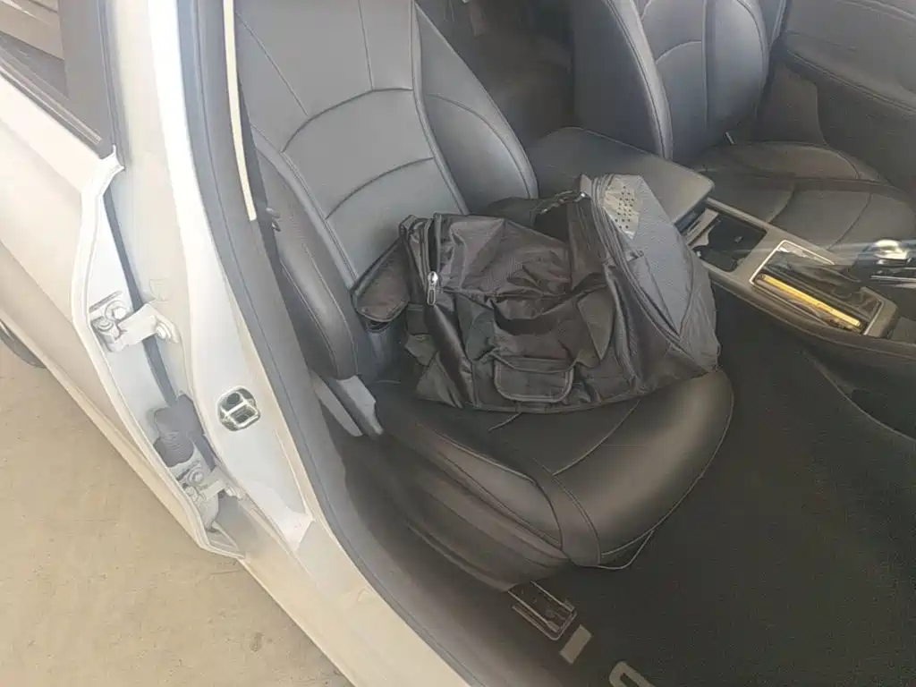 Roewe i5 — миниатюра 25