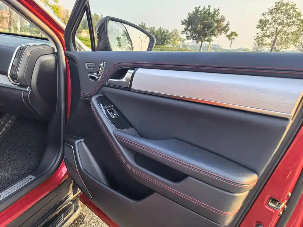 BYD Tang New Energy — миниатюра 18