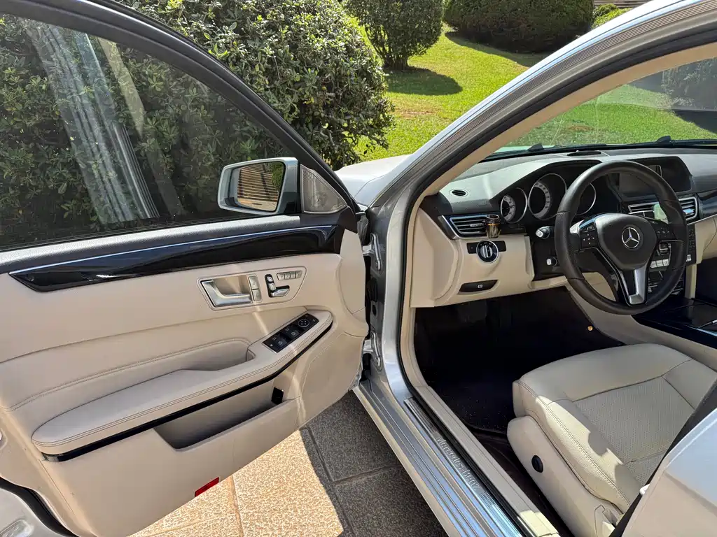 Mercedes-Benz E-Class — миниатюра 16