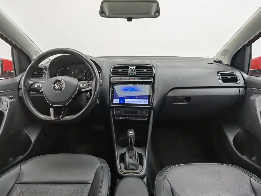 Volkswagen Polo — миниатюра 5