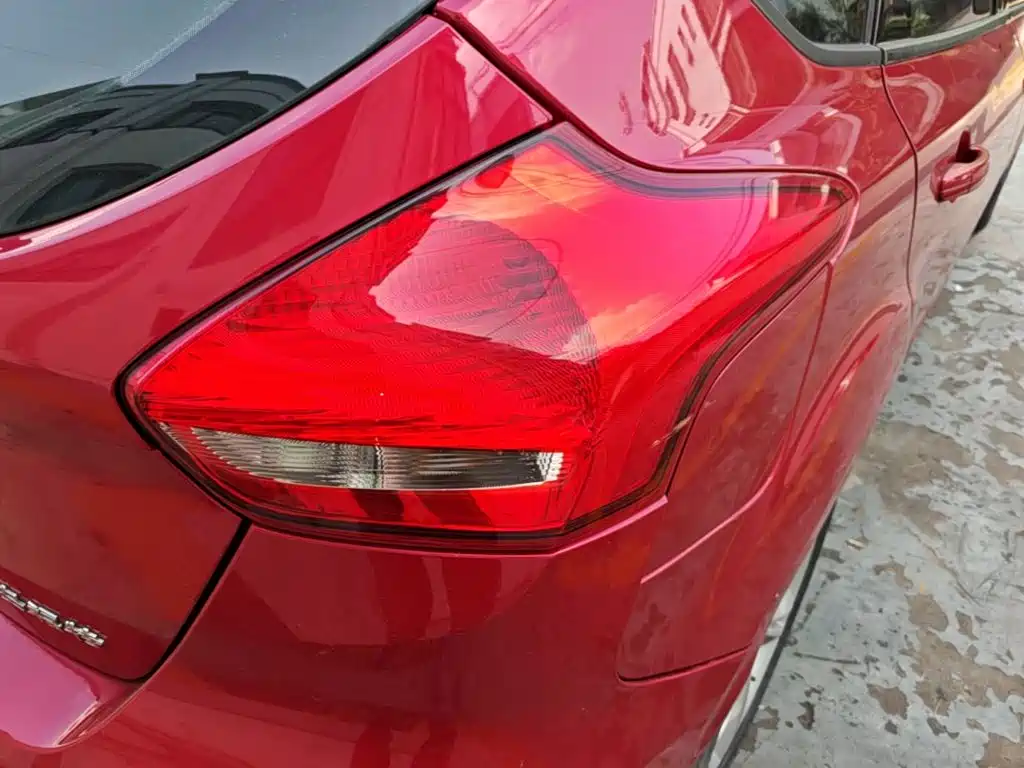 Ford Focus — миниатюра 8
