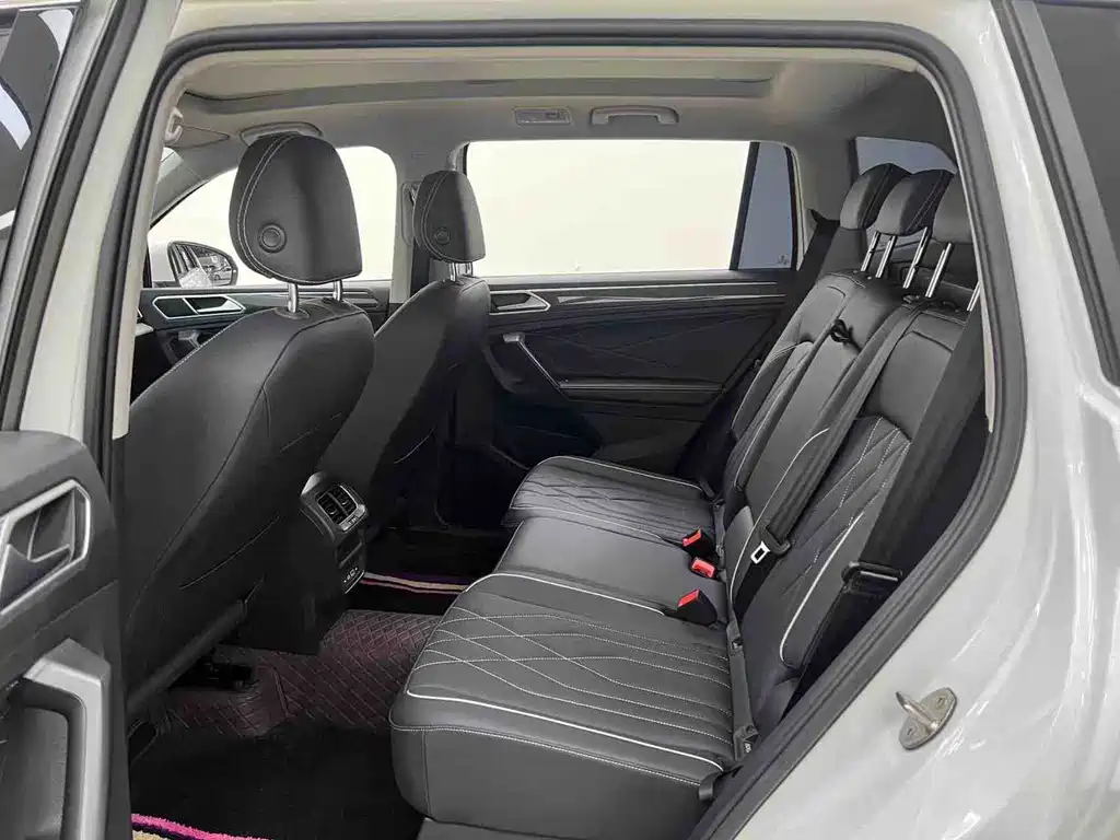 Volkswagen Tiguan L — миниатюра 13