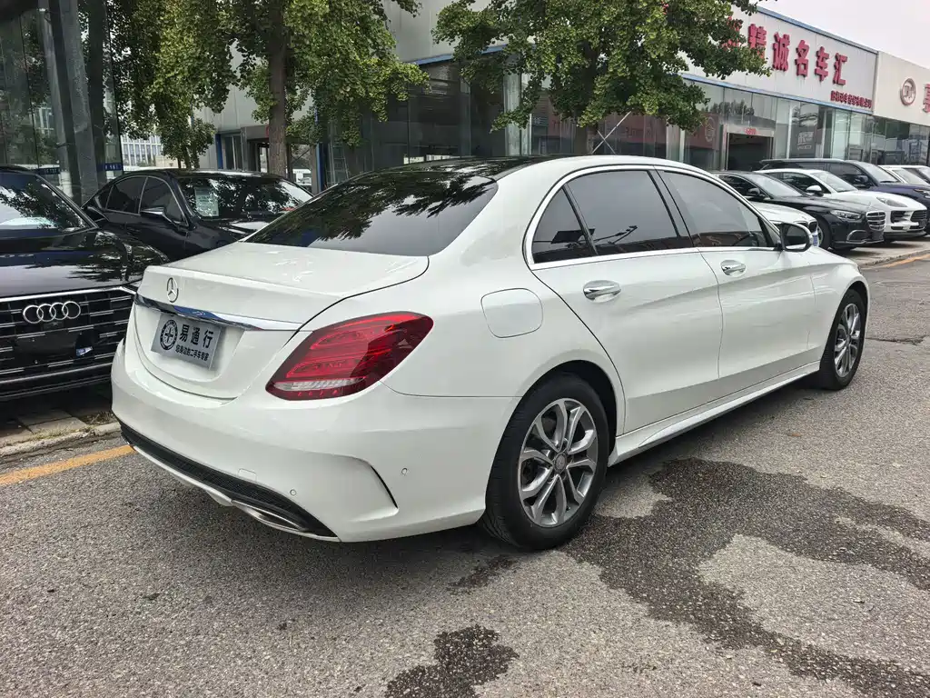 Mercedes-Benz C-Class — миниатюра 16