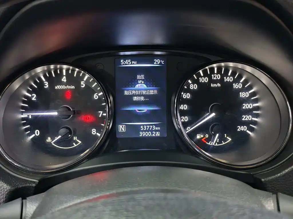Nissan Qashqai — миниатюра 16