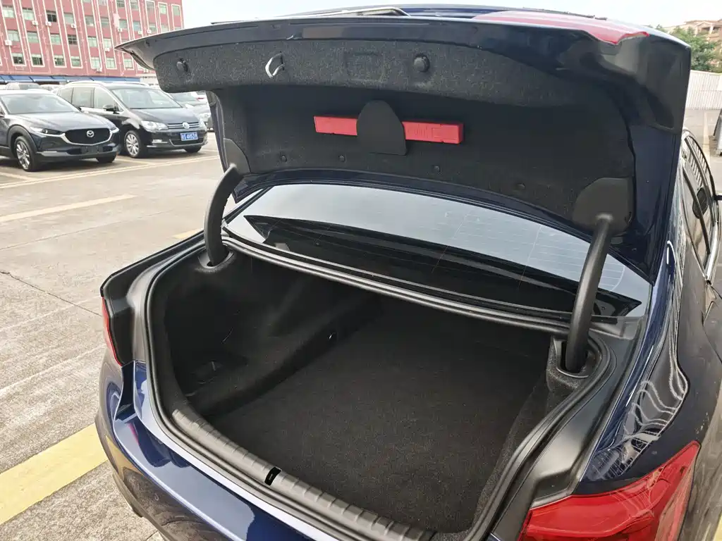 BMW 5 Series (Import) — миниатюра 14