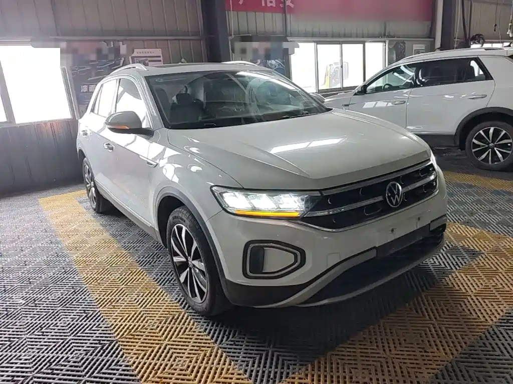 Volkswagen T-Roc — миниатюра 4