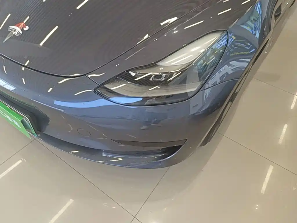 Tesla Model 3 — миниатюра 24