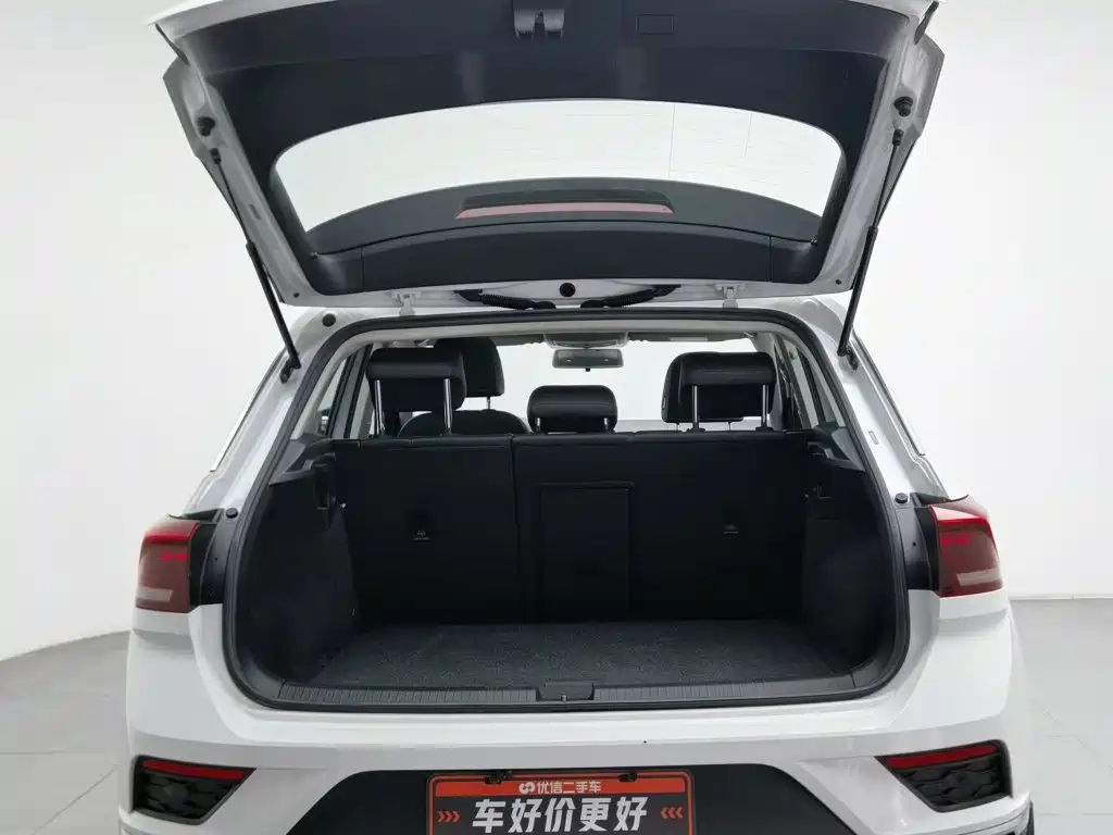 Volkswagen T-Roc — миниатюра 16