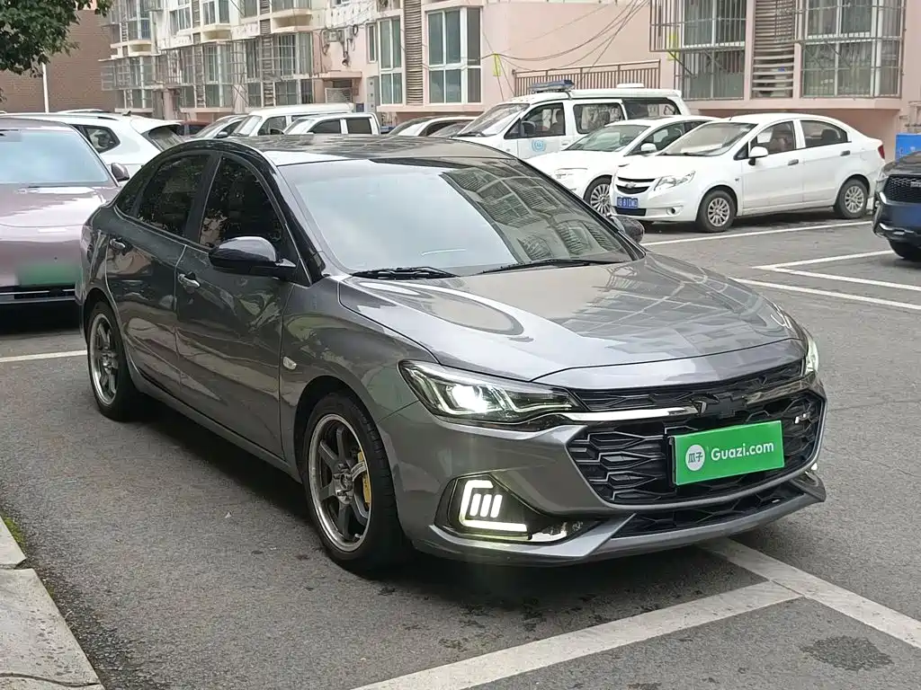Chevrolet Monza — миниатюра 4