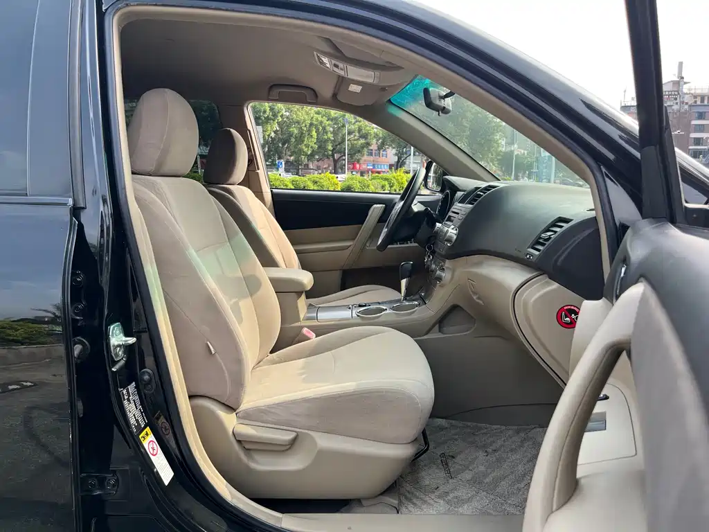 Toyota Highlander — миниатюра 18