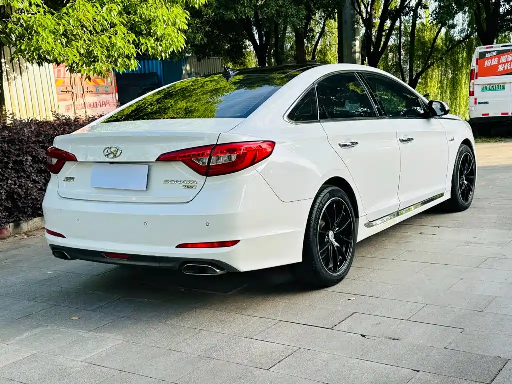Hyundai Sonata — миниатюра 9