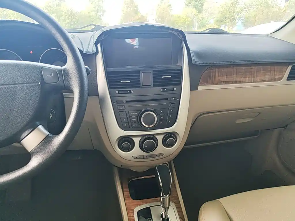 Buick Excelle — миниатюра 13