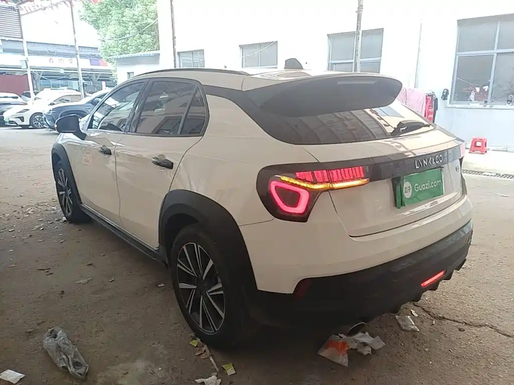 Lynk & Co 02 — миниатюра 5