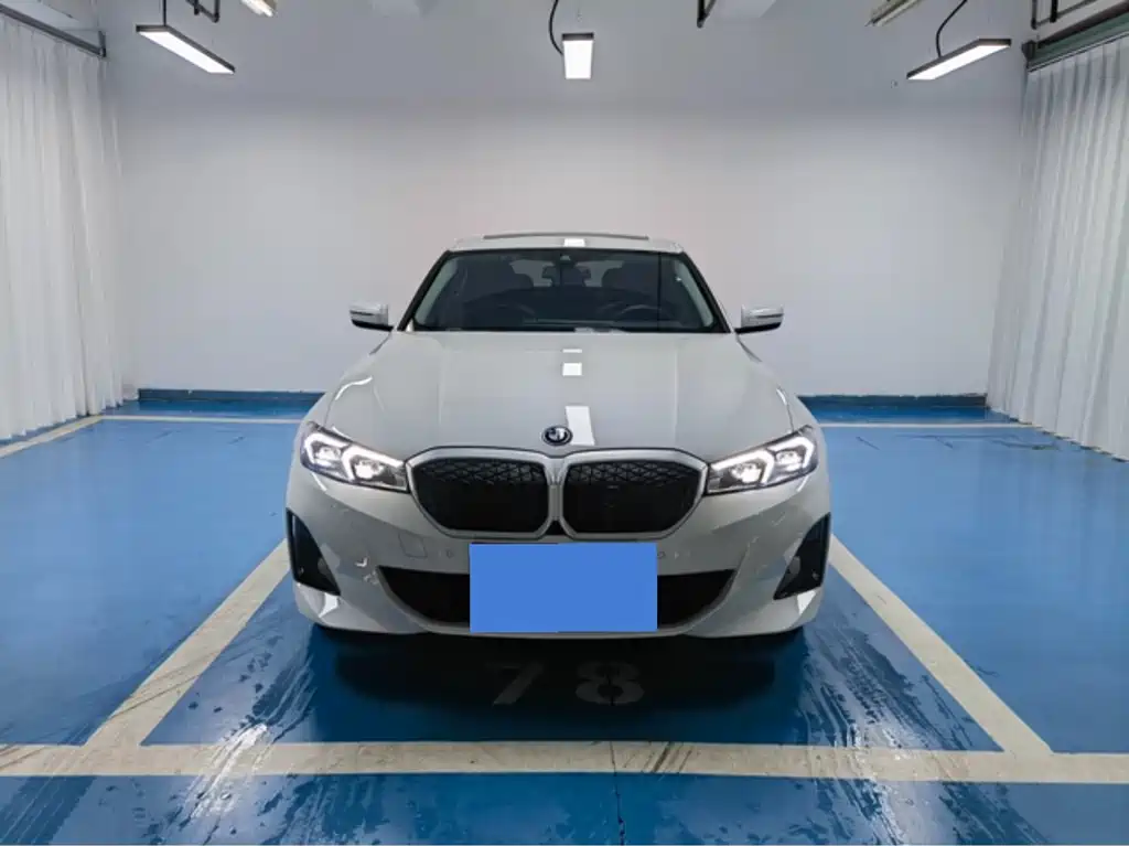 BMW i3 2025 eDrive 35 L