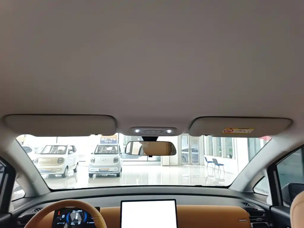 Wuling Xingguang 730 New Energy — миниатюра 18