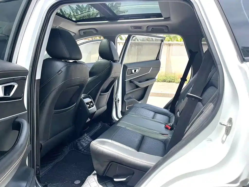 Chery Tiggo 8 — миниатюра 4