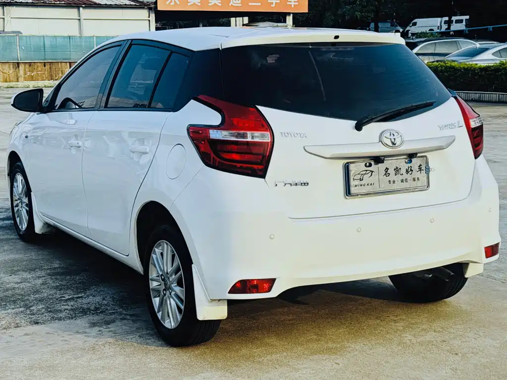 Toyota Yaris L — миниатюра 5