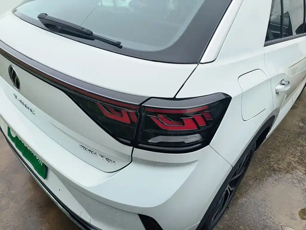 Volkswagen T-Roc — миниатюра 24