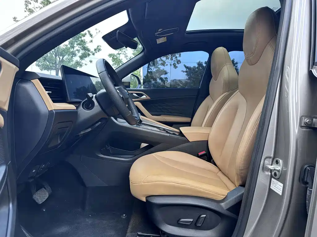Roewe RX5 New Energy — миниатюра 5