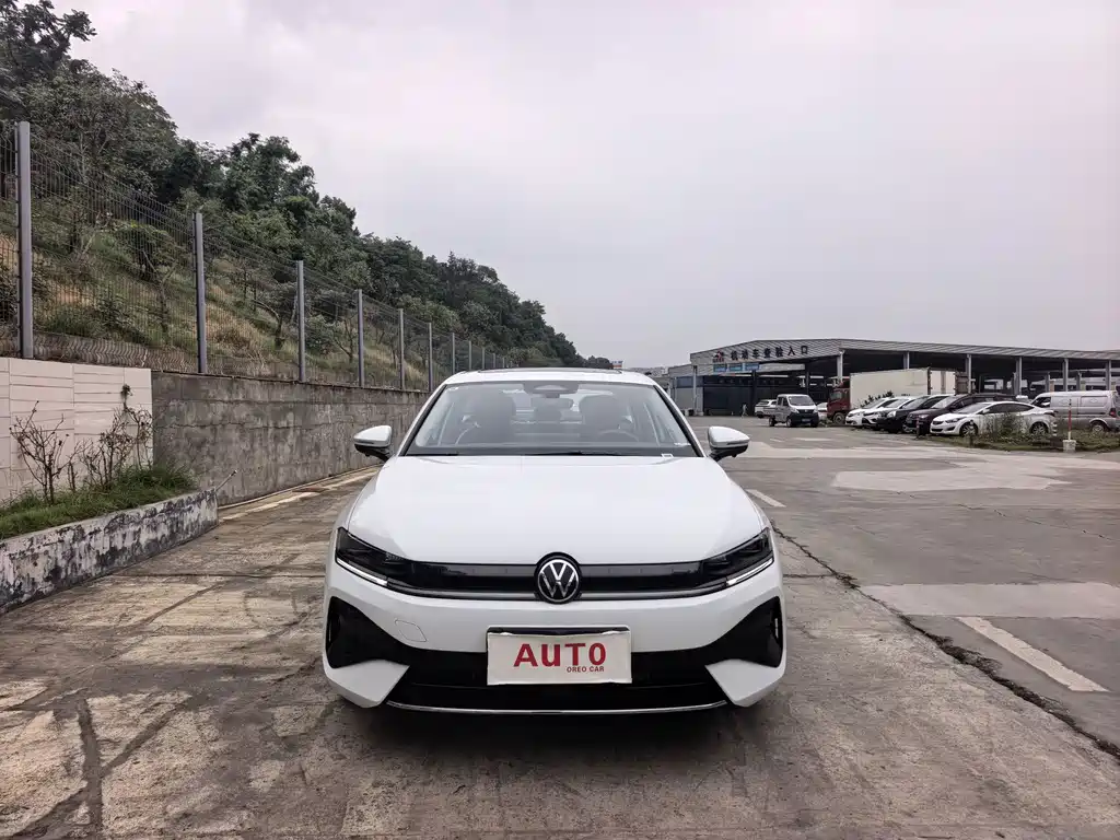 Volkswagen Sagitar — миниатюра 2