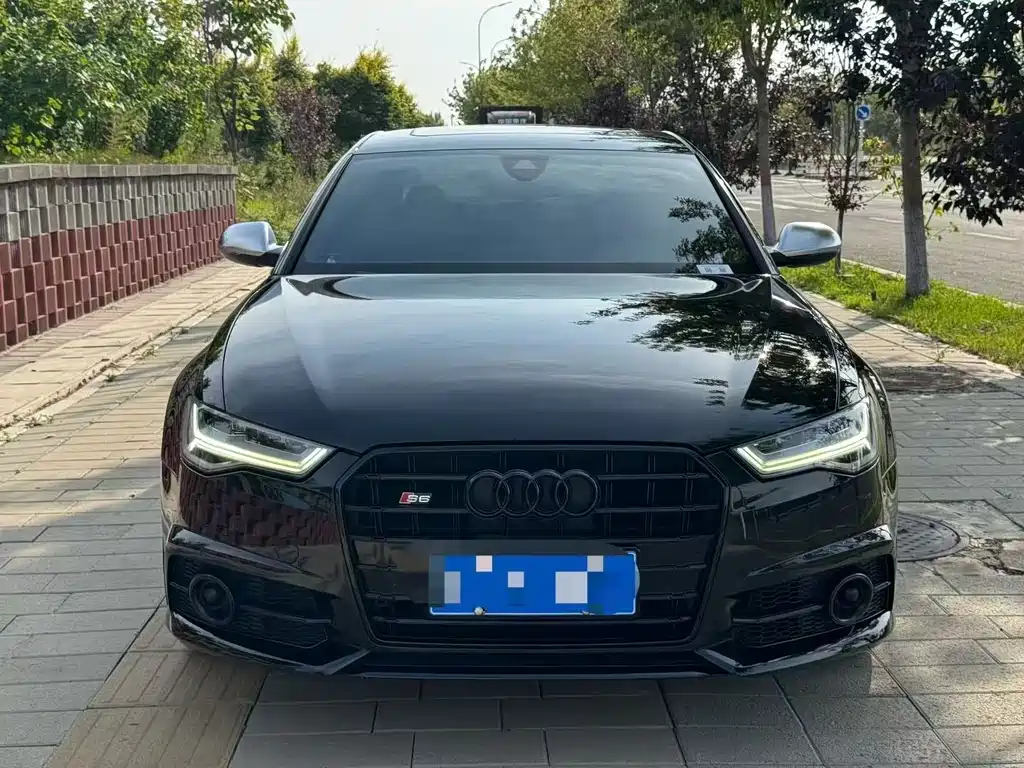 AUDI  S6