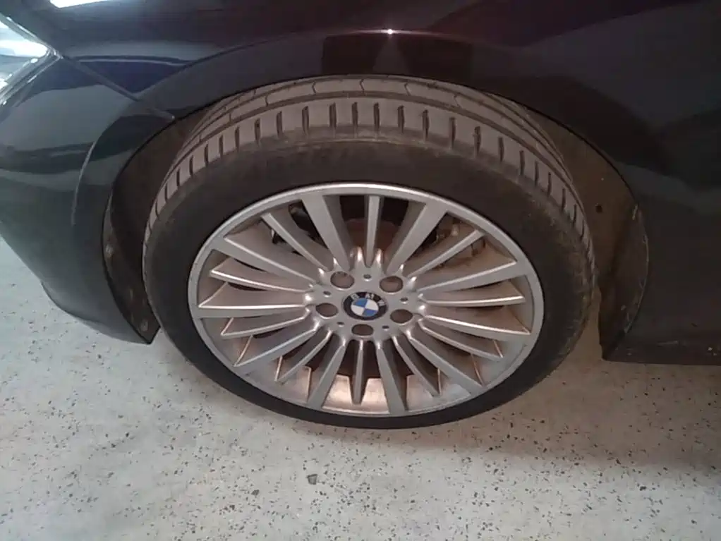 BMW 3 Series — миниатюра 23