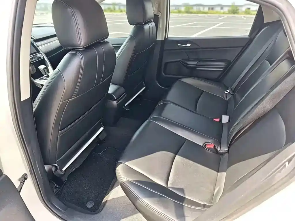 Honda Civic — миниатюра 7
