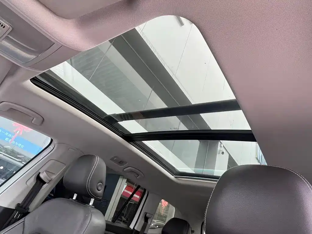 Volkswagen Teramont — миниатюра 3