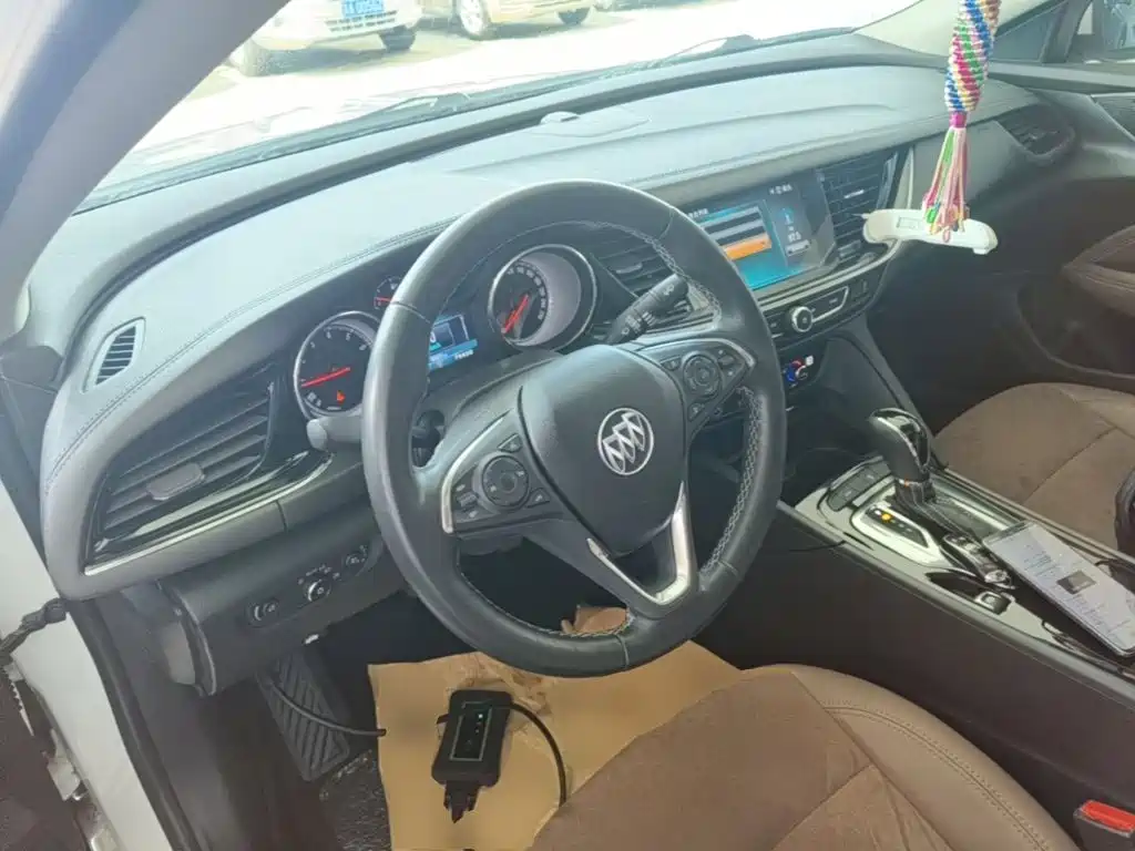 Buick Regal — миниатюра 10