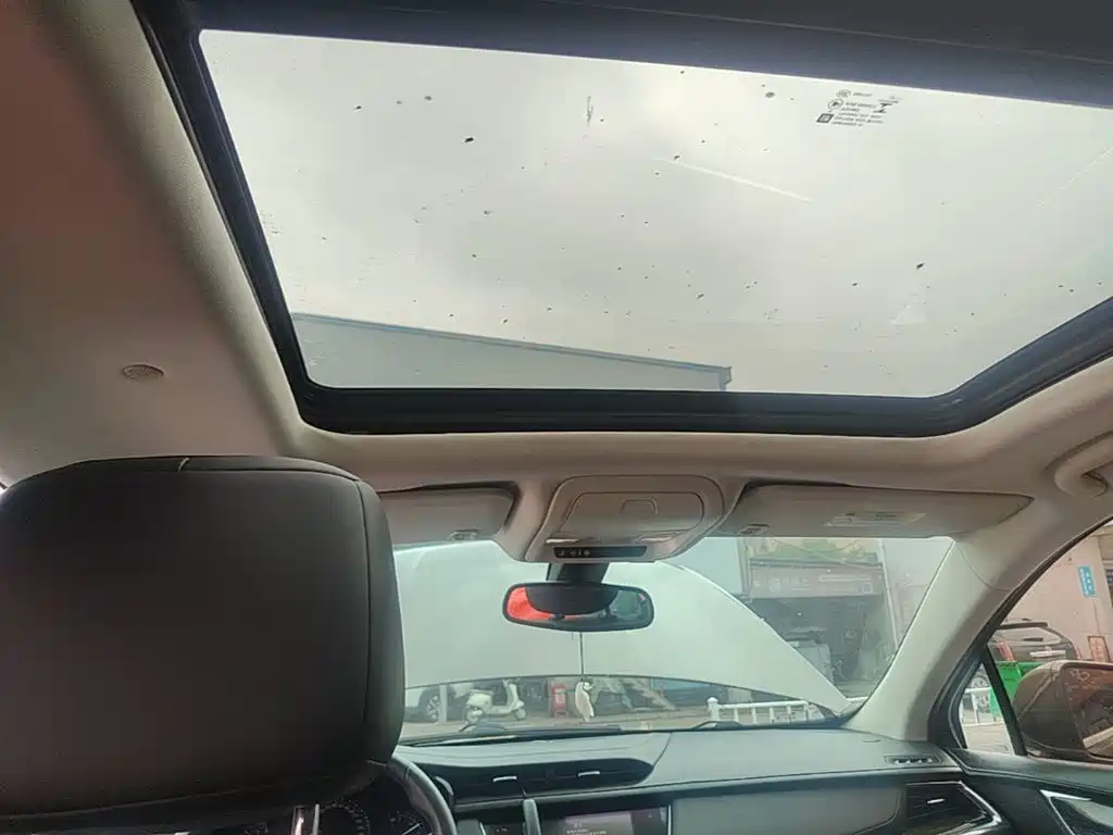 Cadillac XT5 — миниатюра 18
