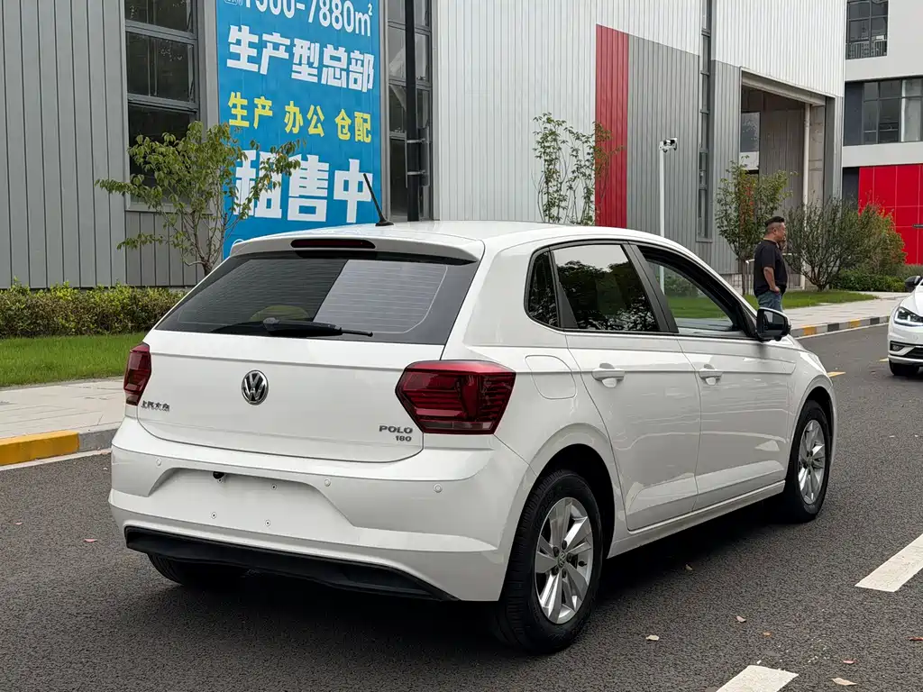 Volkswagen Polo — миниатюра 4
