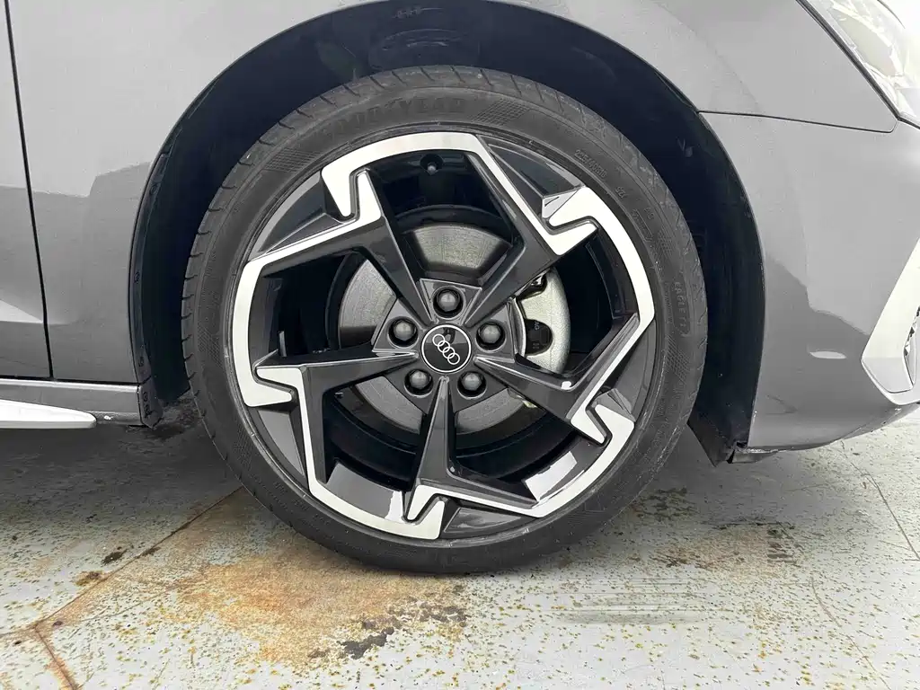 Audi A3 2023 Sportback 35 TFSI Luxury Sport
