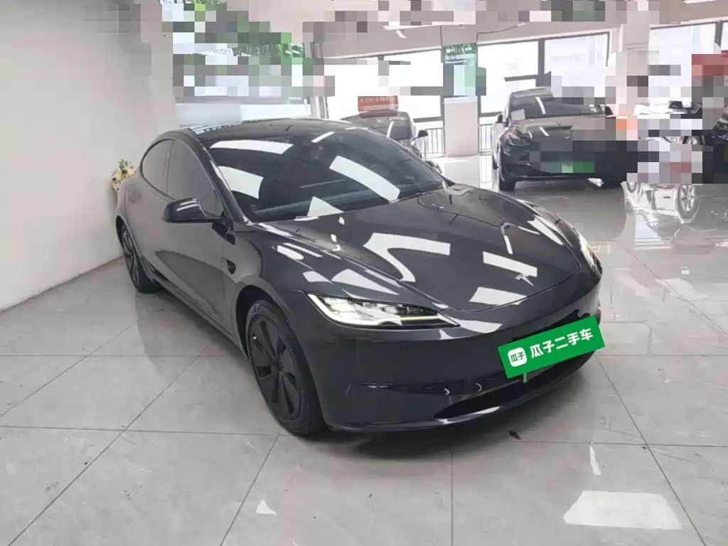 Tesla Model 3 — миниатюра 4