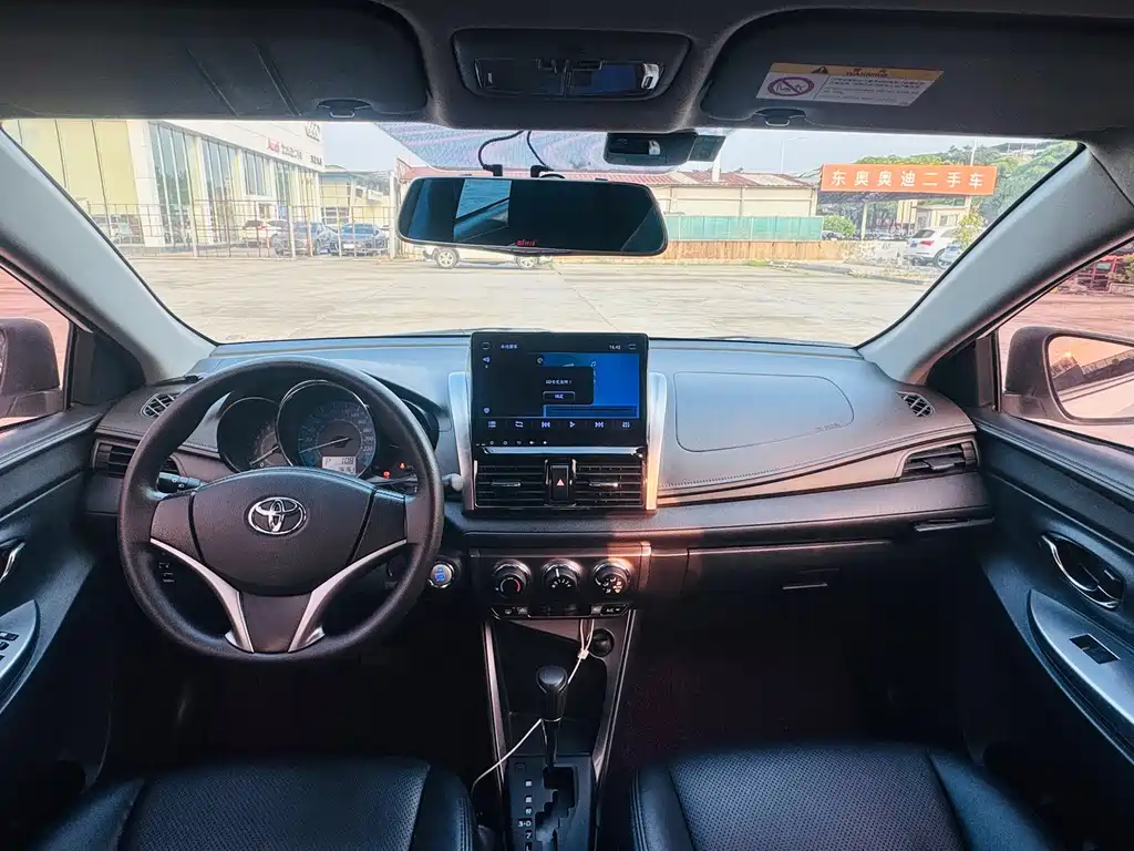 Toyota Yaris L — миниатюра 12