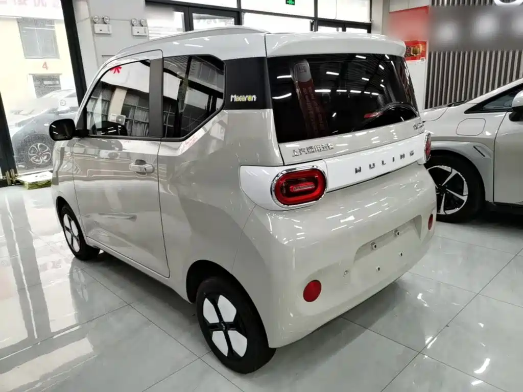 Wuling MINIEV — миниатюра 5