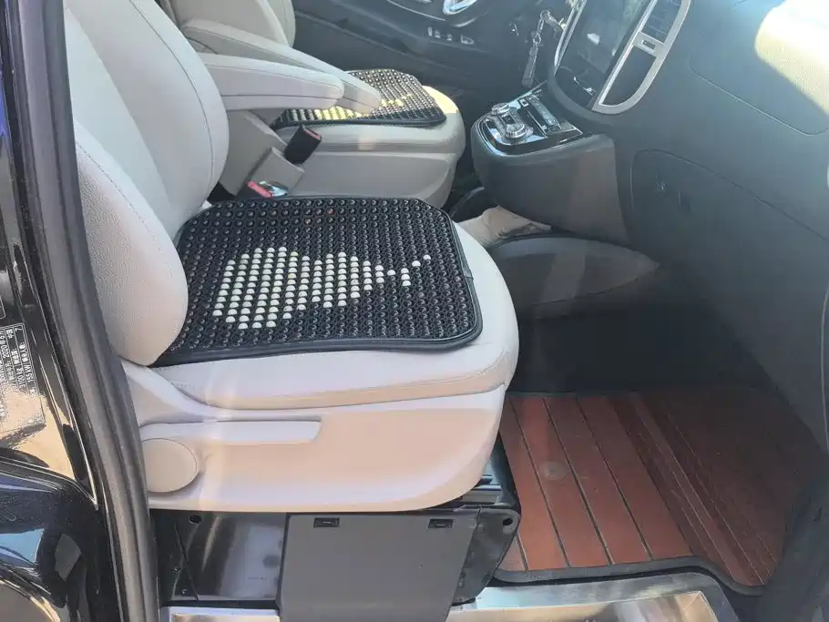 Mercedes-Benz Vito 2020 2.0T 7 мест