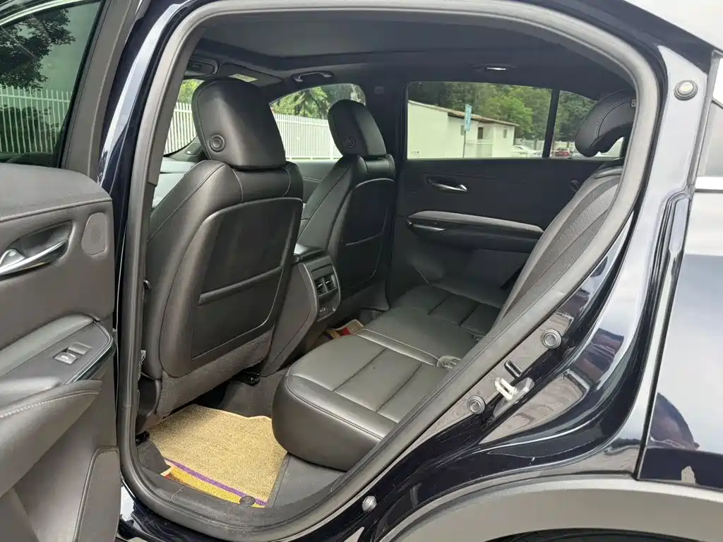 Cadillac XT4 — миниатюра 5