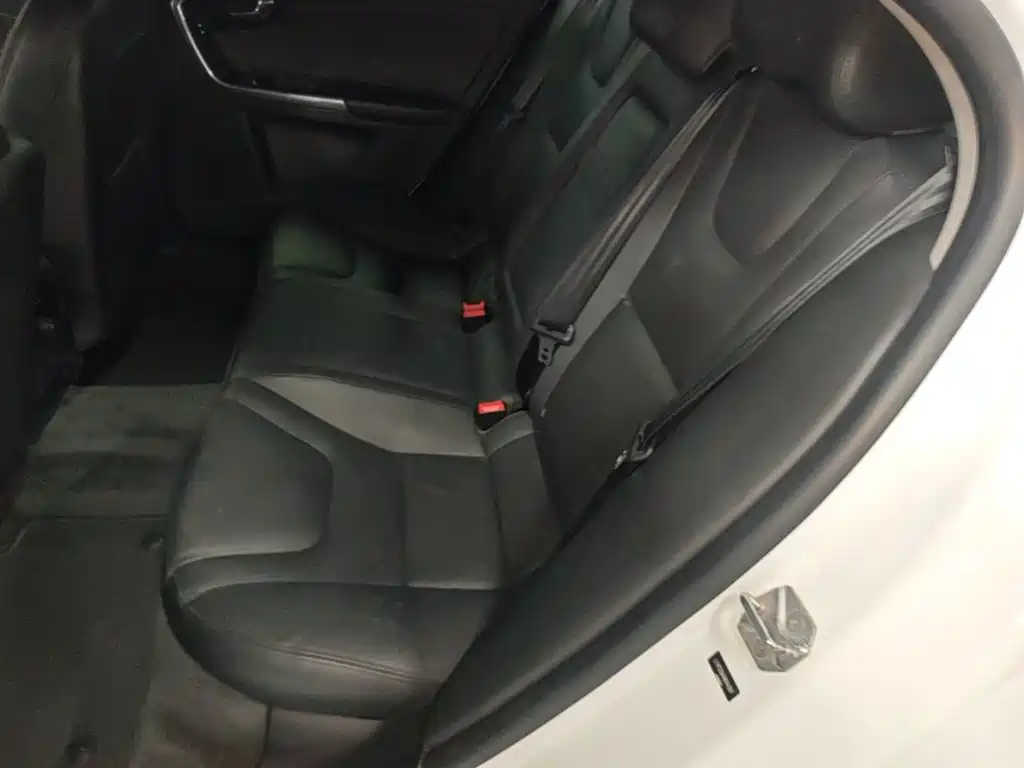 Volvo S60 — миниатюра 17