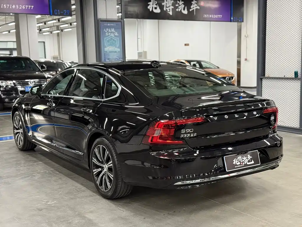 Volvo S90 2021 B5 Luxury