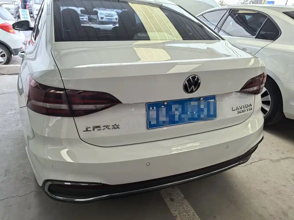 Volkswagen Lavida — миниатюра 5
