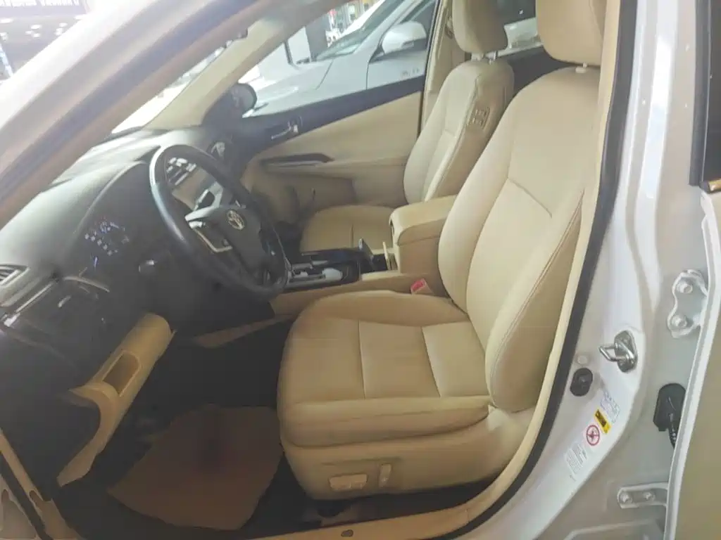 Toyota Camry — миниатюра 15