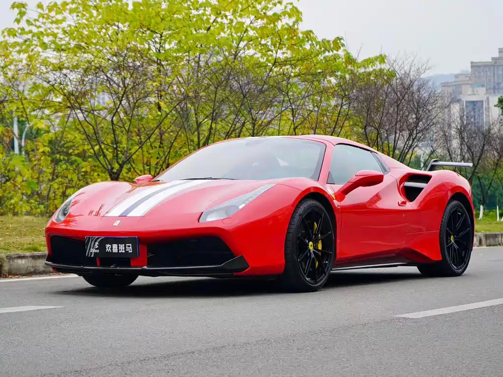 FERRARI 488