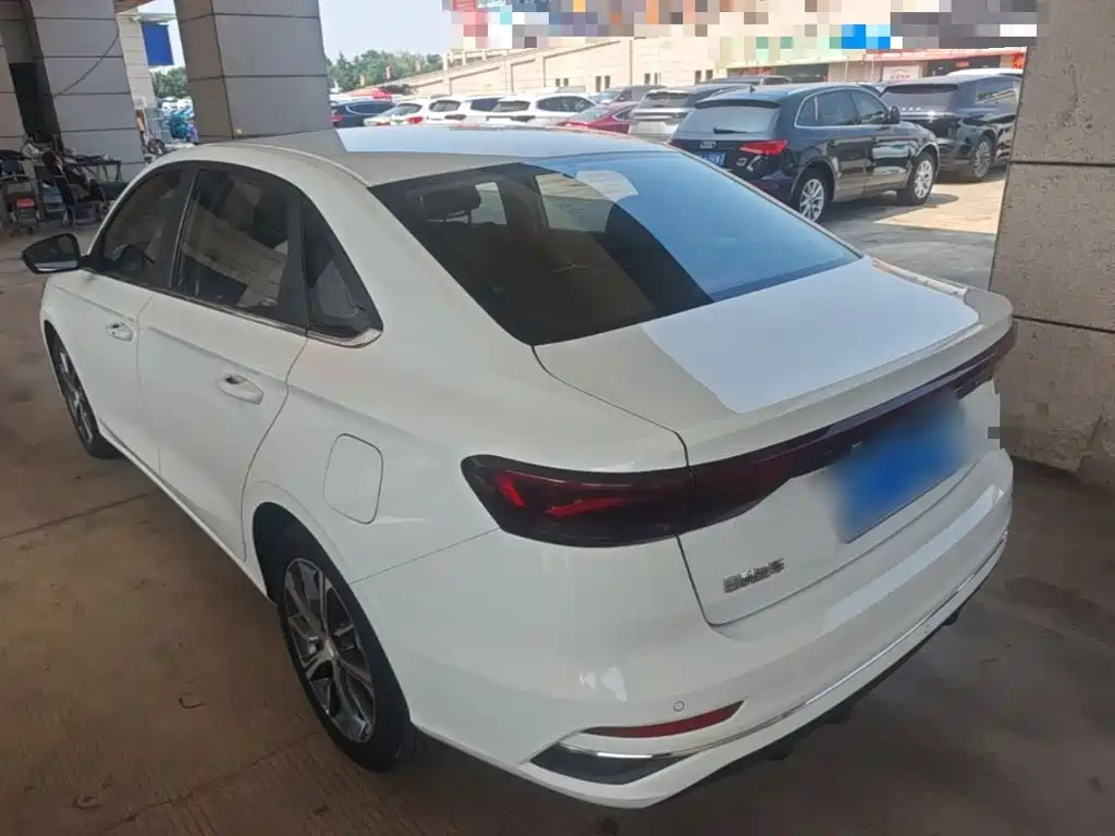 Geely Emgrand — миниатюра 5