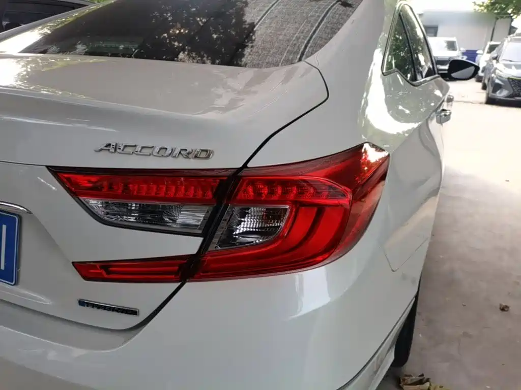 Honda Accord — миниатюра 8