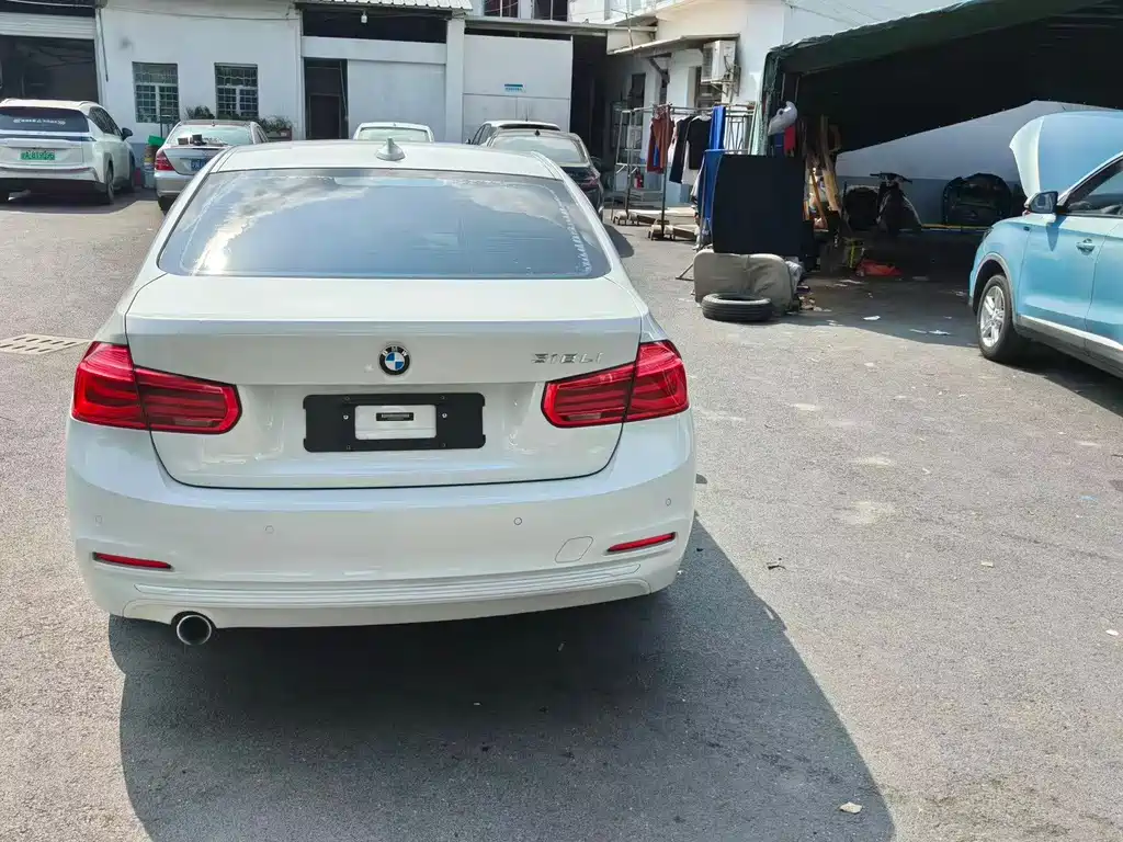BMW 3 Series — миниатюра 8