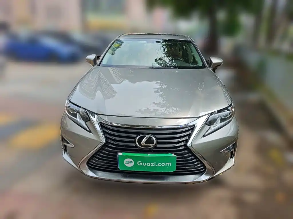 Lexus ES — миниатюра 7
