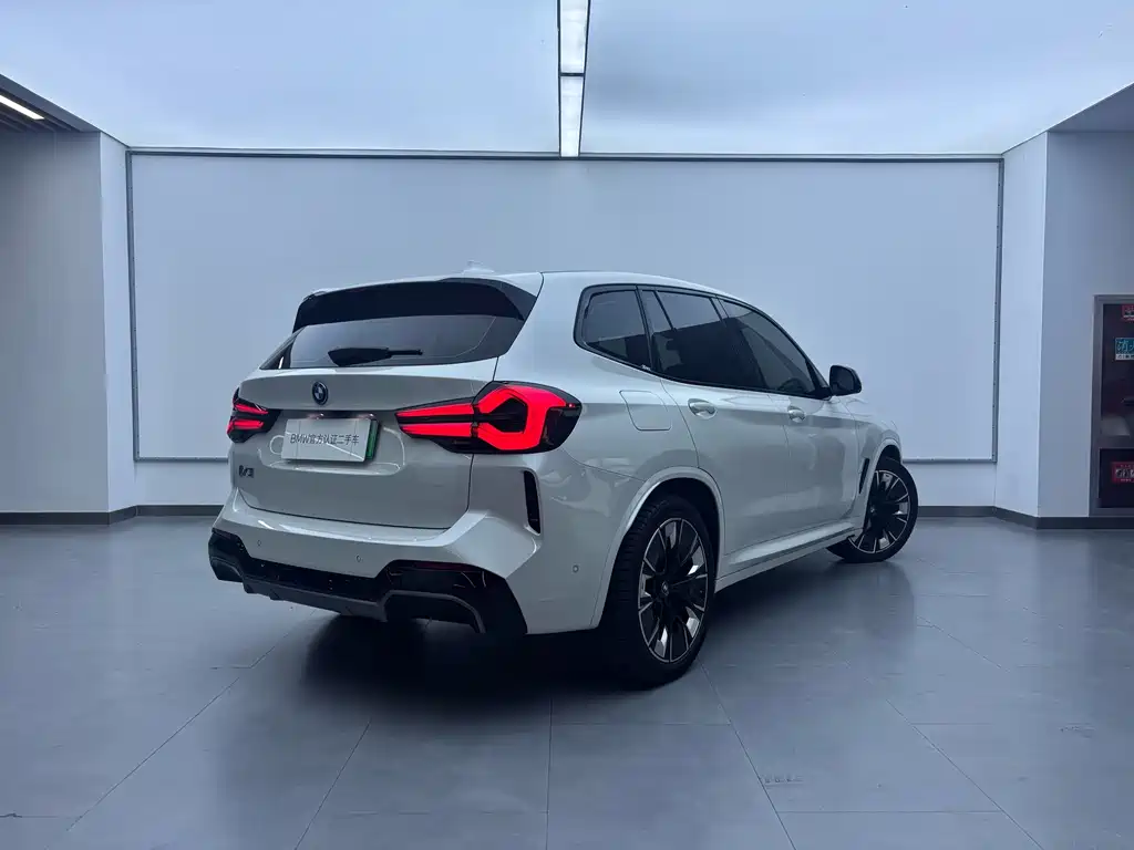 BMW iX3 — миниатюра 4
